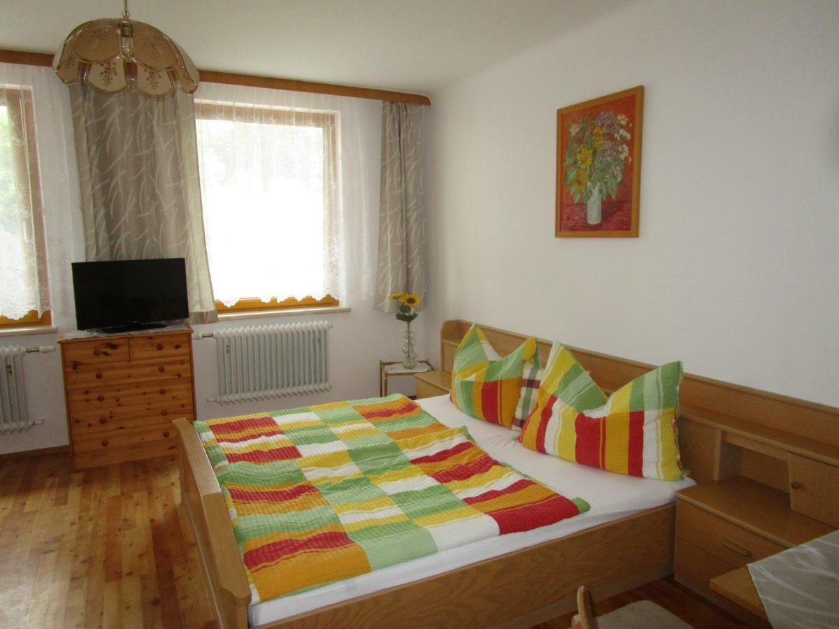Dorfwirtshaus Rauch Otel Eschabruck Dış mekan fotoğraf