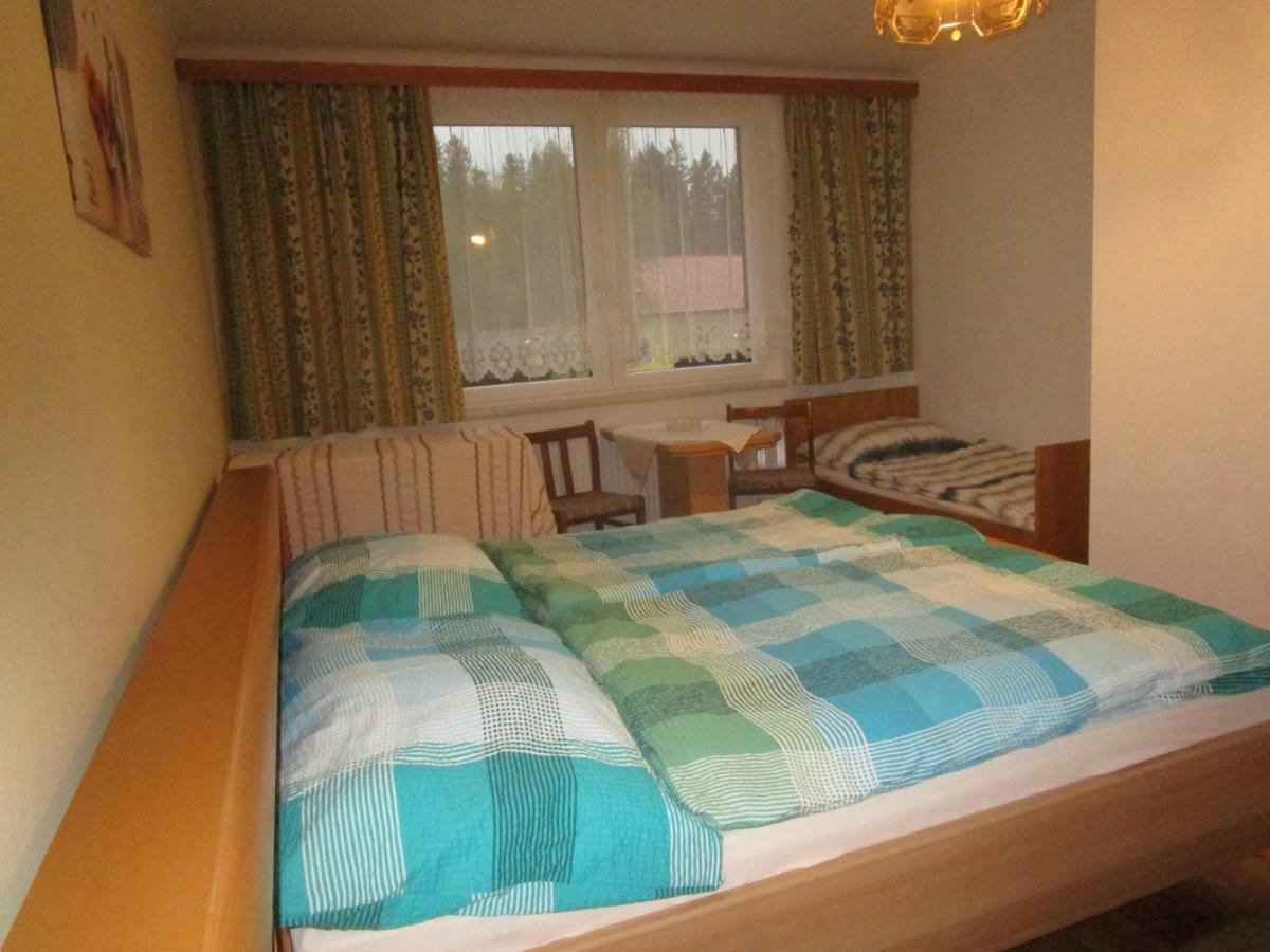 Dorfwirtshaus Rauch Otel Eschabruck Dış mekan fotoğraf