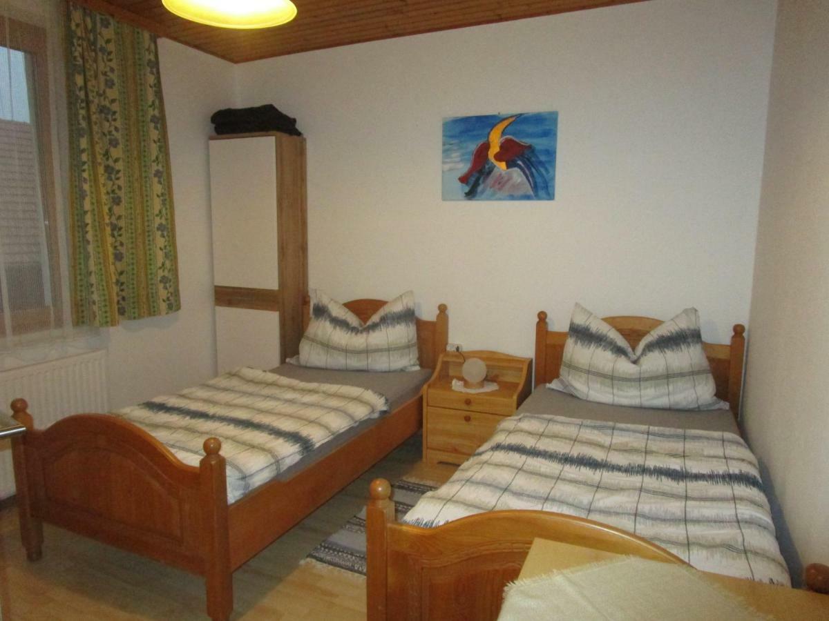 Dorfwirtshaus Rauch Otel Eschabruck Dış mekan fotoğraf